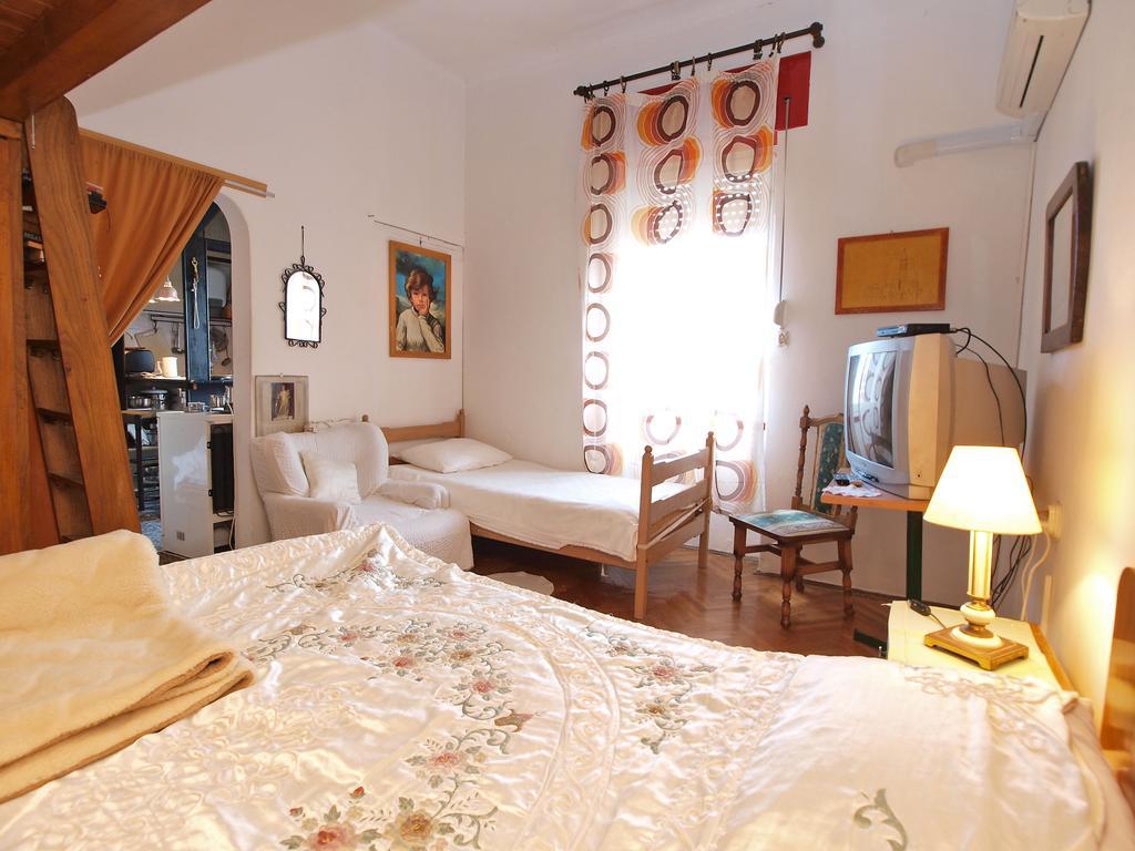 Apartments By The Sea 1050 Rovigno Esterno foto