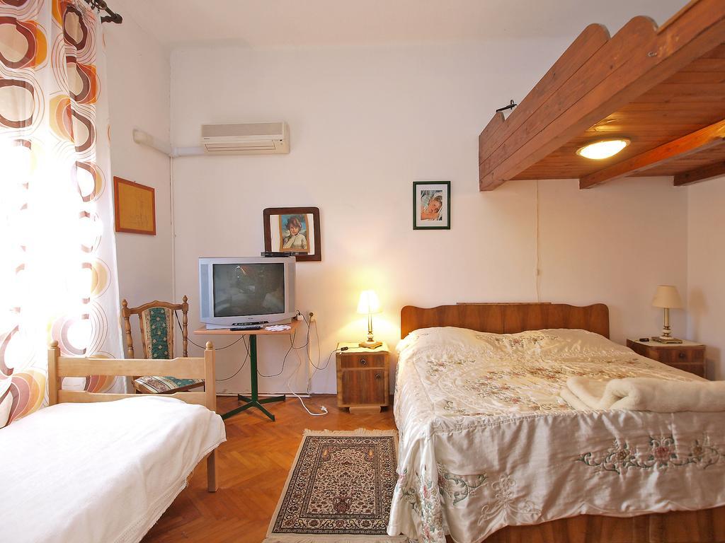 Apartments By The Sea 1050 Rovigno Esterno foto