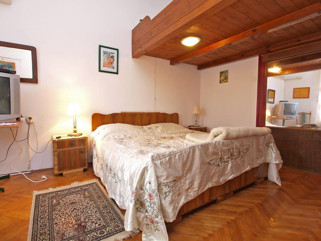 Apartments By The Sea 1050 Rovigno Esterno foto